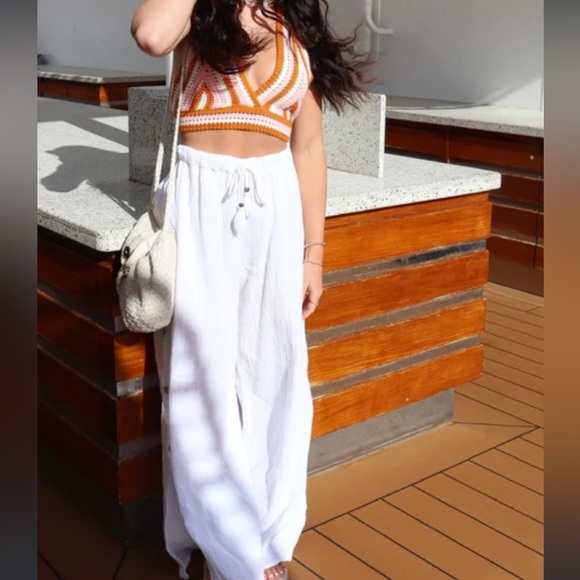 🟢Nwot Groovy Vibes Cream Multi Knit Halter Cropped Sweater Tank - Picture 1 of 4